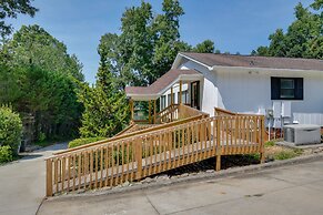 Spacious Lake Norman Retreat w/ Boat Ramp!