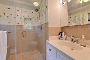 Spacious Lake Norman Retreat w/ Boat Ramp!