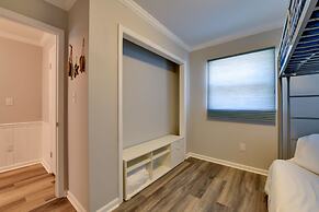 Spacious Lake Norman Retreat w/ Boat Ramp!