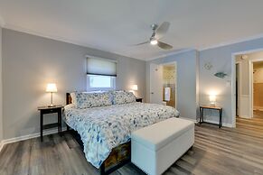 Spacious Lake Norman Retreat w/ Boat Ramp!