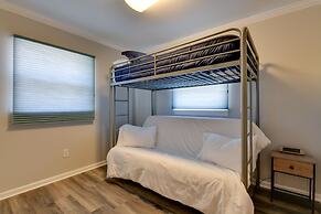 Spacious Lake Norman Retreat w/ Boat Ramp!