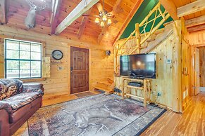 Secluded Oakland Cabin w/ Private Yard!