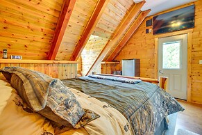 Secluded Oakland Cabin w/ Private Yard!