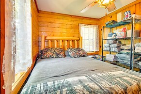 Secluded Oakland Cabin w/ Private Yard!