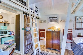 Lake Holbrook Waterfront Vacation Rental w/ Dock!