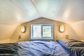 Lake Holbrook Waterfront Vacation Rental w/ Dock!