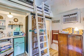 Lake Holbrook Waterfront Vacation Rental w/ Dock!