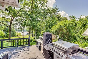 Lake Holbrook Waterfront Vacation Rental w/ Dock!