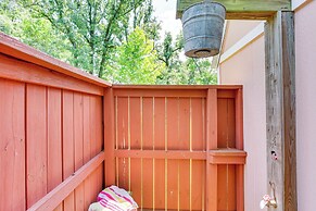 Lake Holbrook Waterfront Vacation Rental w/ Dock!