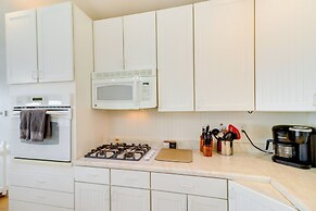 Hike, Fish & Explore: Spacious Yellville Retreat