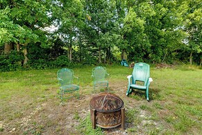 Spacious Yellville Retreat w/ Deck & Balcony