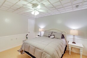 Hike, Fish & Explore: Spacious Yellville Retreat