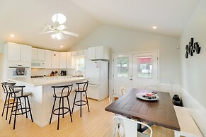 Spacious Yellville Retreat w/ Deck & Balcony