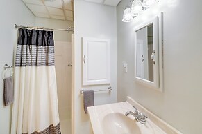 Hike, Fish & Explore: Spacious Yellville Retreat