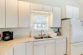 Spacious Yellville Retreat w/ Deck & Balcony