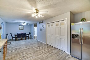 Peaceful Pocono Retreat: Hot Tub & Covered Deck!