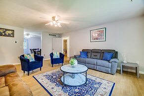Peaceful Pocono Retreat: Hot Tub & Covered Deck!