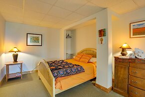 < 1 Mi to Camelback Resort: Home w/ Pool Table!