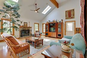 < 1 Mi to Camelback Resort: Home w/ Pool Table!