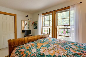 < 1 Mi to Camelback Resort: Home w/ Pool Table!