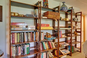 < 1 Mi to Camelback Resort: Home w/ Pool Table!