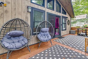 Deck, Fire Pit & Sauna: Big Bass Lake Getaway!