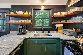 Deck, Fire Pit & Sauna: Big Bass Lake Getaway!