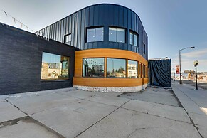 The Lofts on 89 Condo - 5 Miles to Salt River!