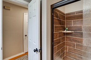 Rural Melbourne House With Deck!