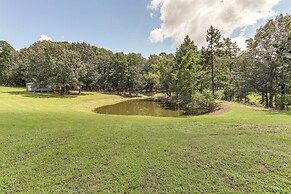 Rural Melbourne House With Deck!