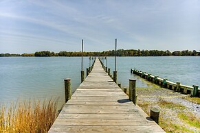 Stunning Chesapeake Bay Farmhouse w/ Dock & Kayaks