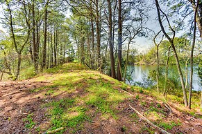 Stunning Chesapeake Bay Farmhouse w/ Dock & Kayaks