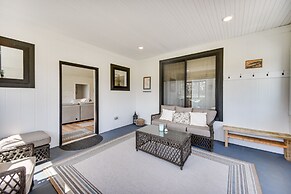 Stunning Chesapeake Bay Farmhouse w/ Dock & Kayaks