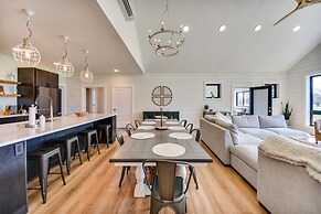 Stunning Chesapeake Bay Farmhouse w/ Dock & Kayaks