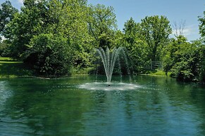 'the Windmill House' w/ Pond: 9 Mi to Dayton!