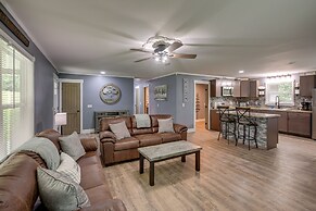 Serene Bryant Retreat w/ Private Hot Tub!