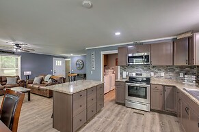 Serene Bryant Retreat w/ Private Hot Tub!