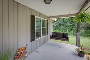 Serene Bryant Retreat w/ Private Hot Tub!