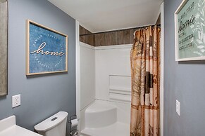 Serene Bryant Retreat w/ Private Hot Tub!