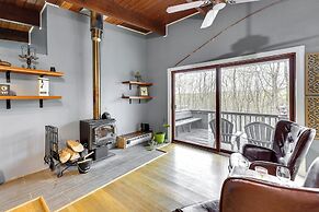 'alpine House' Modern Delevan Cabin on 2 Acres