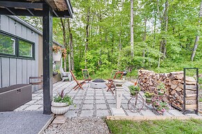 'alpine House' Modern Delevan Cabin on 2 Acres