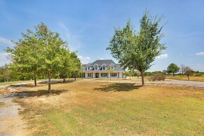 Spacious Wills Point Retreat w/ Pool & Pond!