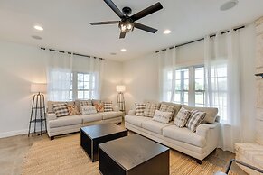 Spacious Wills Point Retreat w/ Pool & Pond!