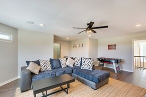 Spacious Wills Point Retreat w/ Pool & Pond!