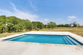 Spacious Wills Point Retreat w/ Pool & Pond!