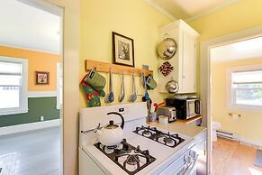 Pet-friendly Maine Cottage By Northern Bay