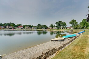 Lakefront Shelby Twp Getaway w/ Swim Pond!