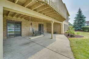 Lakefront Shelby Twp Getaway w/ Swim Pond!