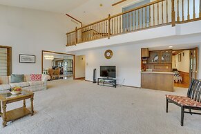 Lakefront Shelby Twp Getaway w/ Swim Pond!