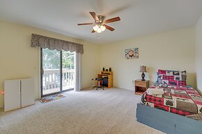 Lakefront Shelby Twp Getaway w/ Swim Pond!